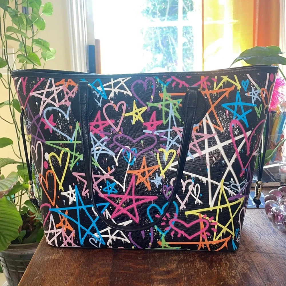 Betsey Johnson purse - Picture 3 of 13